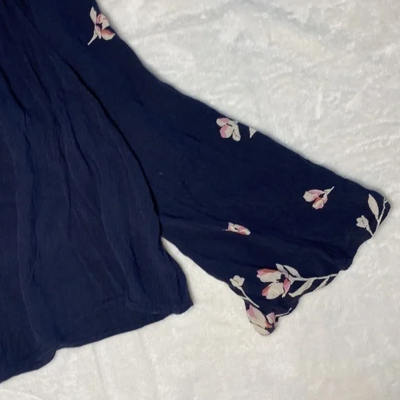 BILLABONG Light It Up Blue Floral Raglan Sleeves Crop Top Size Large - Picture 12 of 16